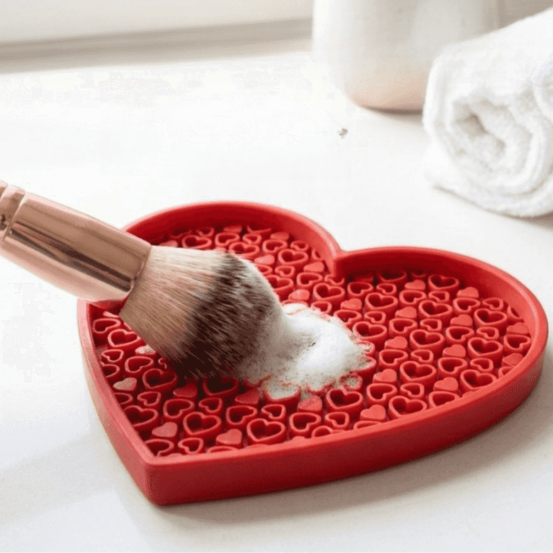 Beauty Makeup Brushes - Heart Shaped Makeup Brush Cleaner Mat